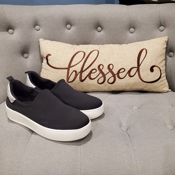 Steve Madden Shoes - Women's Steven Madden Balas Casual Flats size 8.5